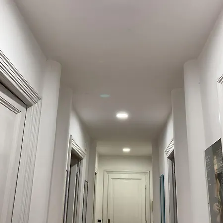 Colosseum Home-3